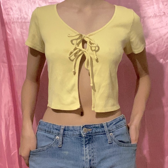 Y2K Yellow Double Tied Crop Top - Picture 1 of 2
